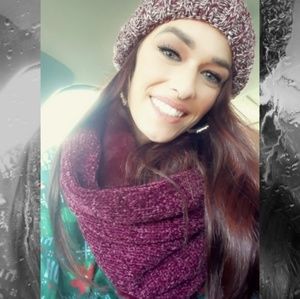 Meet your Posher, Angela